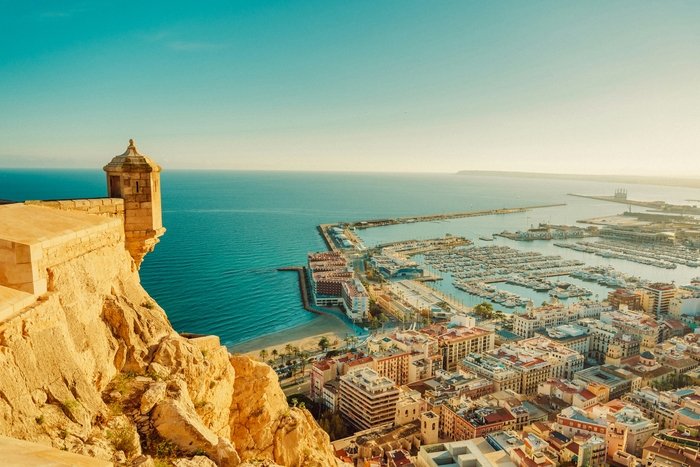 Alicante, Spain / Photo = Unsplash